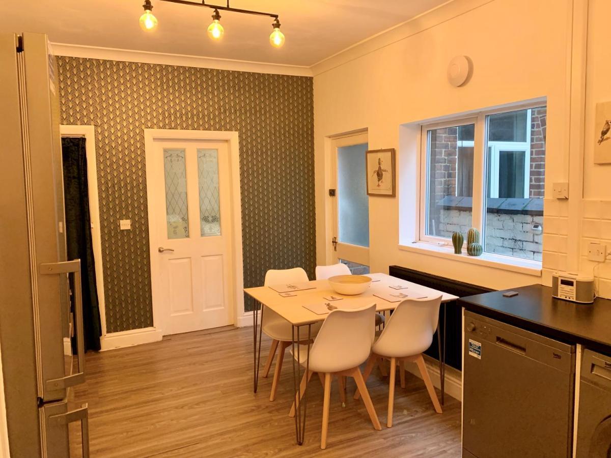 Stamer House By Yourstays, Stylish Quirky House, With 4 Double Bedrooms, Book Now! Stoke-on-Trent Bagian luar foto