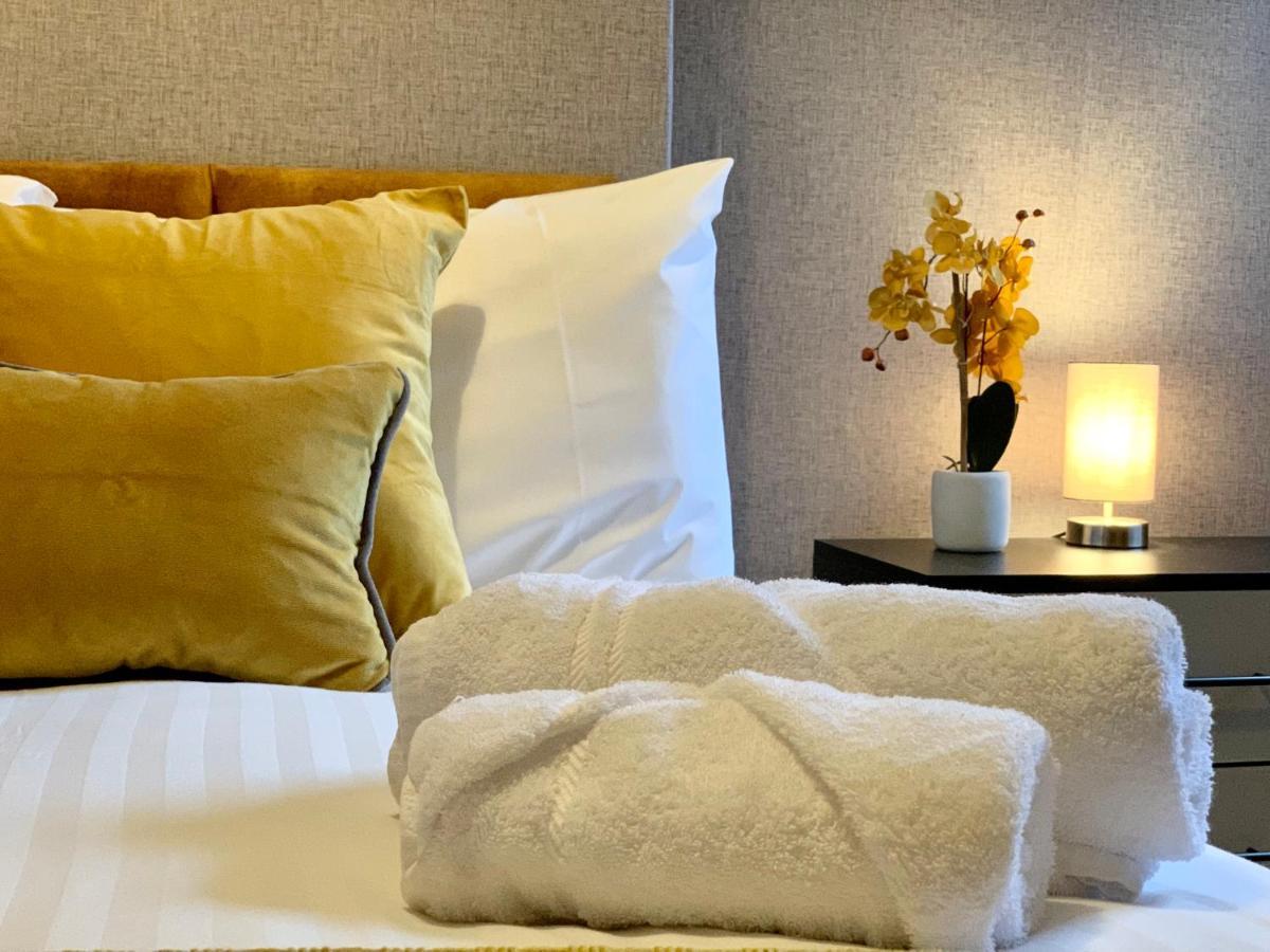 Stamer House By Yourstays, Stylish Quirky House, With 4 Double Bedrooms, Book Now! Stoke-on-Trent Bagian luar foto