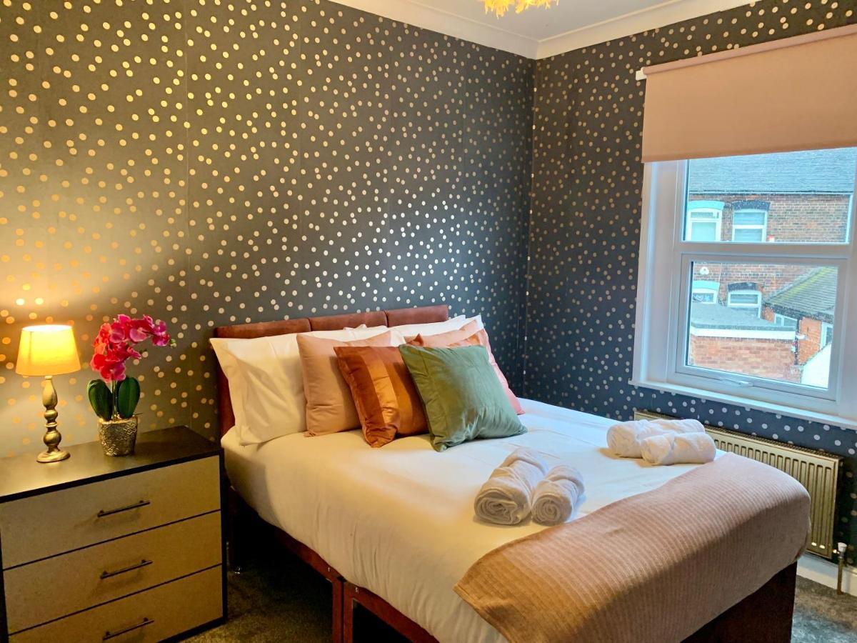 Stamer House By Yourstays, Stylish Quirky House, With 4 Double Bedrooms, Book Now! Stoke-on-Trent Bagian luar foto